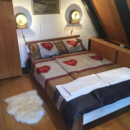 Romantic Forest House Alpesi faház Tršće