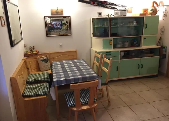 Romantic Forest House شاليه