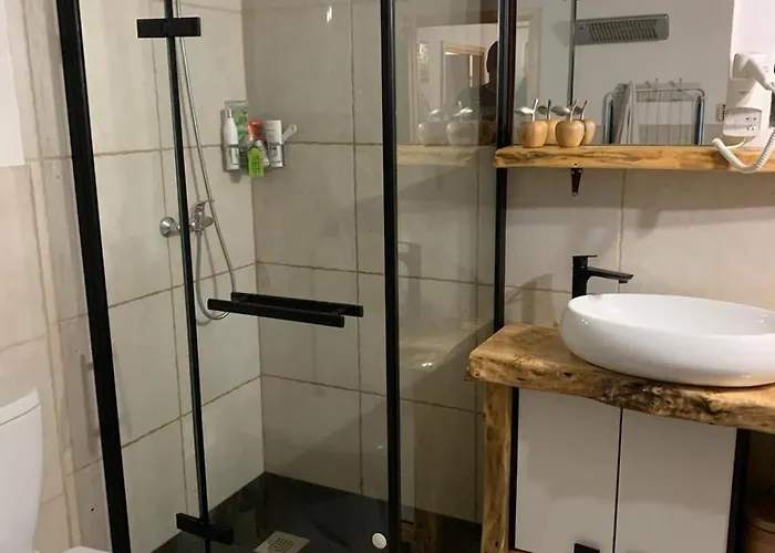 Romantic Forest House Trsce